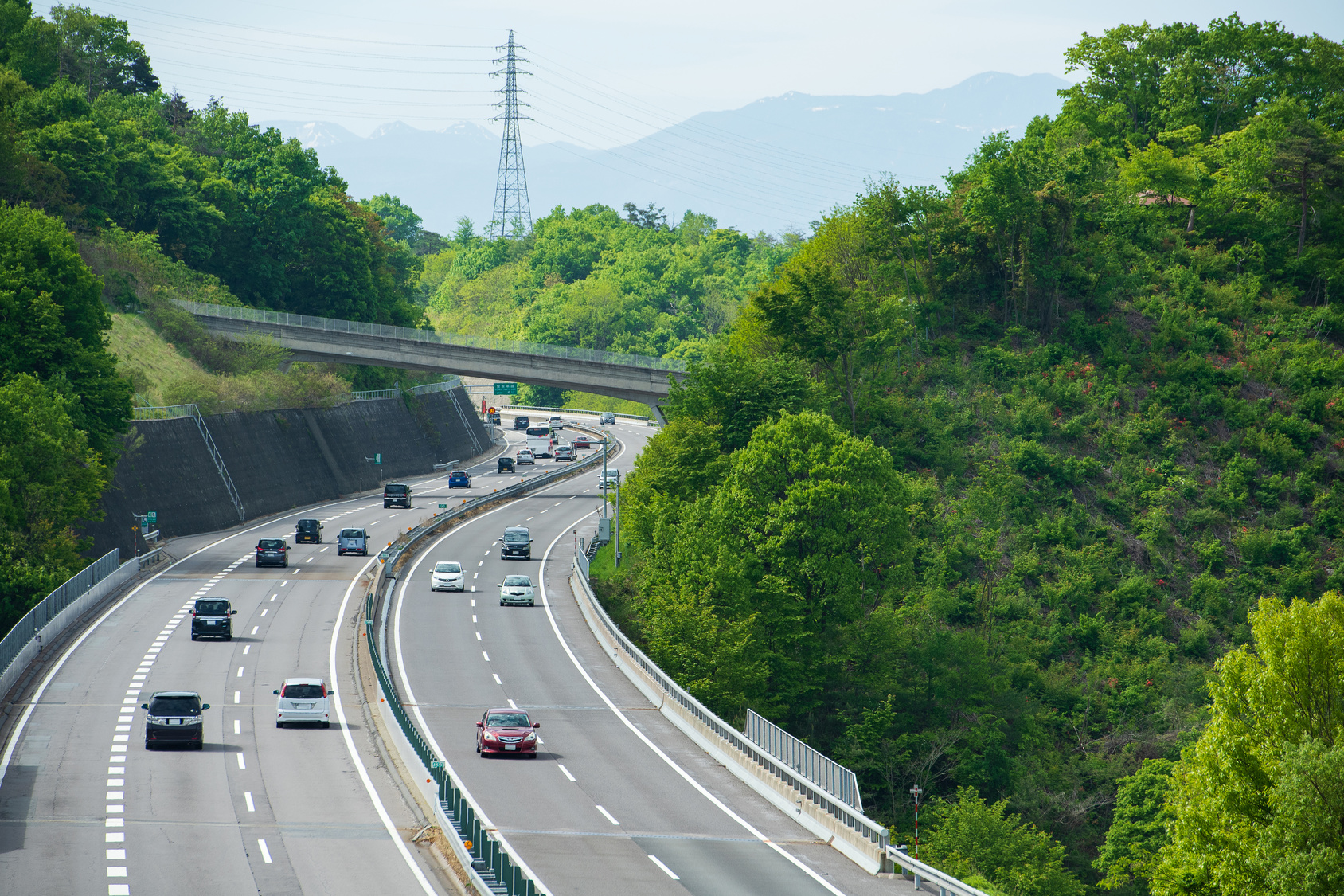 当たり前のことを当たり前に 高速道路を走る前の安全点検 女性のための車生活マガジン Beecar ビーカー